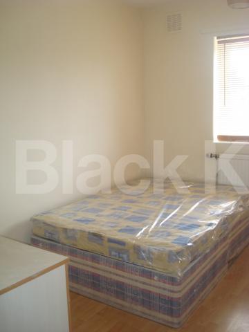 			2 Bedroom, 1 bath, 1 reception Flat			 Waltersville Road, CROUCH END BORDERS